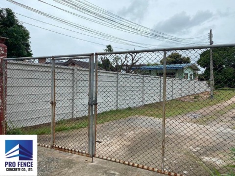 รับติดตั้งรั้วคอนกรีตรอบโครงการบ้านจัดสรร